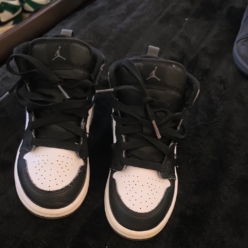 Jordan Kids Black and White Sneakers
